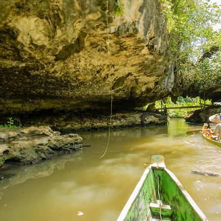 Гостевой дом Kampoeng Karst Rammang Rammang Kasijala Экстерьер фото