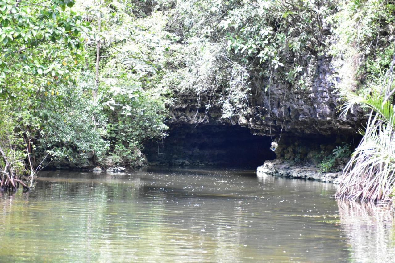Гостевой дом Kampoeng Karst Rammang Rammang Kasijala Экстерьер фото
