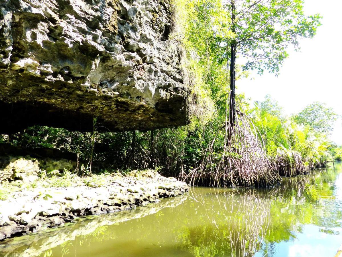 Гостевой дом Kampoeng Karst Rammang Rammang Kasijala Экстерьер фото