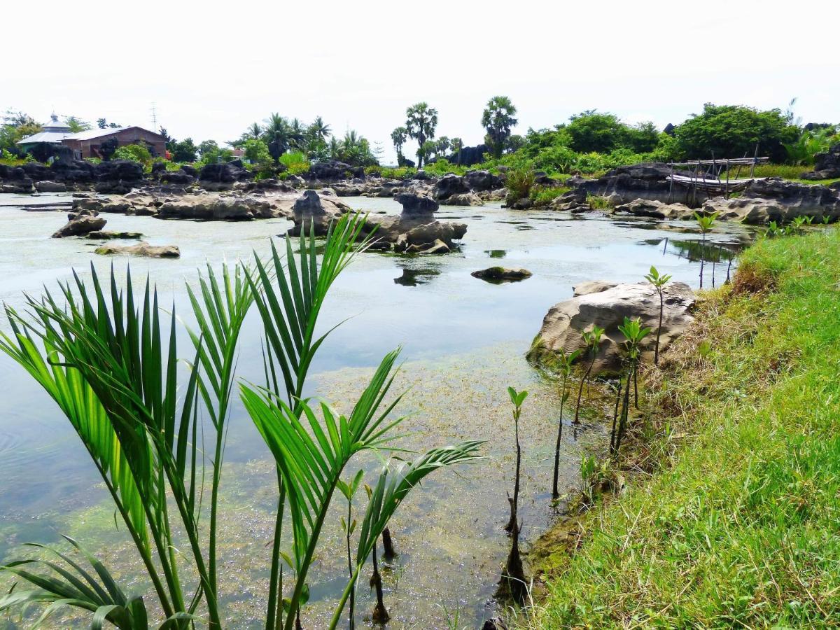 Гостевой дом Kampoeng Karst Rammang Rammang Kasijala Экстерьер фото